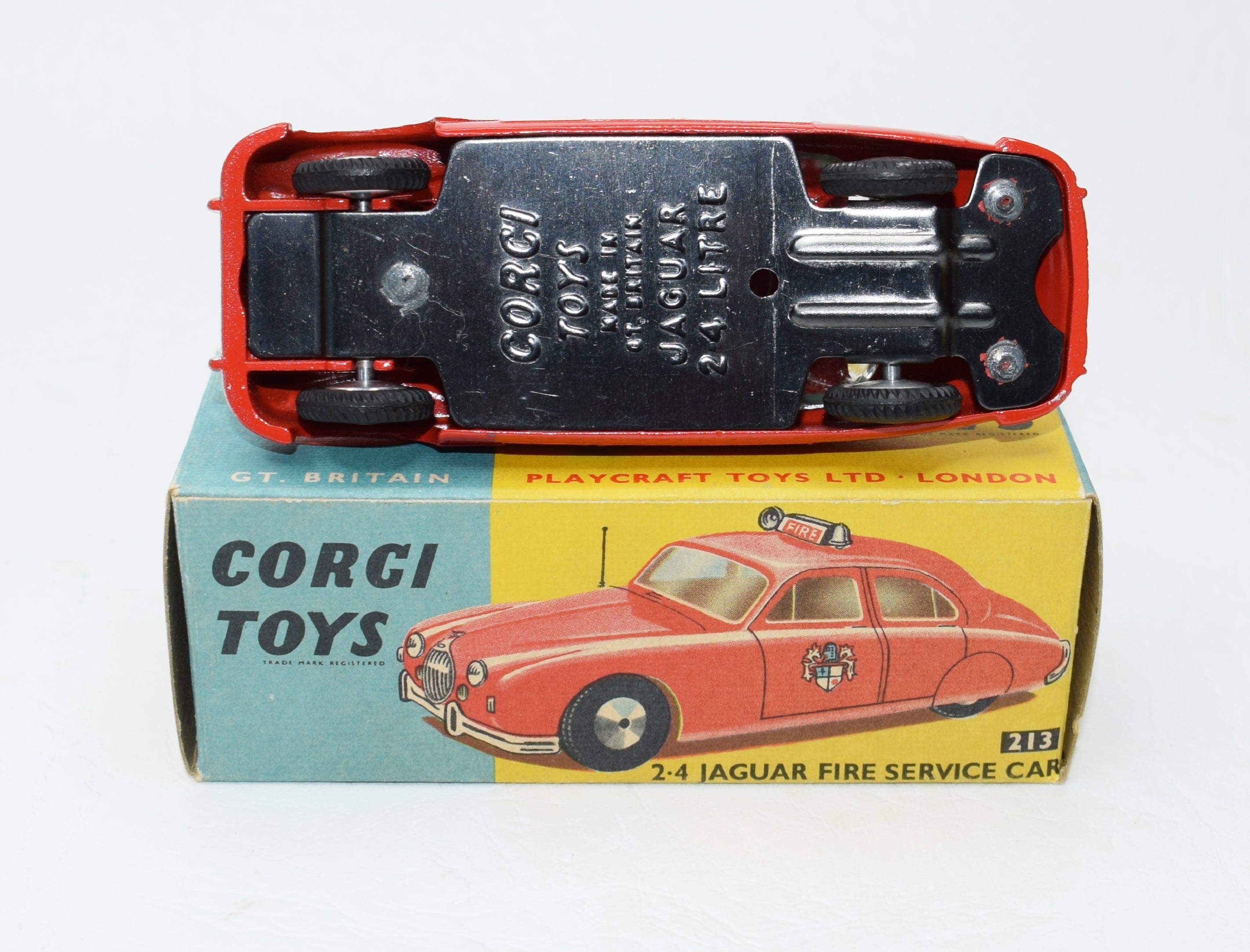 Corgi toys 213 2.4 Jaguar Fire Car Very Near Mint/Boxed (C.C