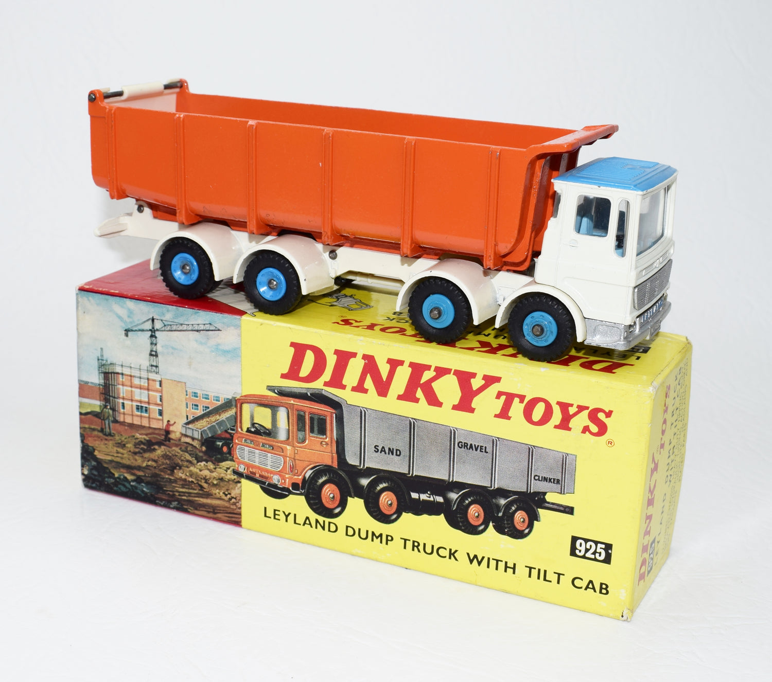 Dinky toys 925 Leyland Dump Truck Very Near Mint/Boxed.