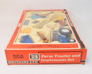 Britain's 9590 Ford Tractor & Farm Implement gift set Virtually Mint/Boxed