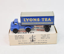 Wells - Brimtoy 520 Bedford Lyons Tea - Virtually Mint/Boxed 'TQ12' Collection