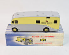 Dinky toys 979 'NEWMARKET'  Horse Box Very Near Mint/Boxed