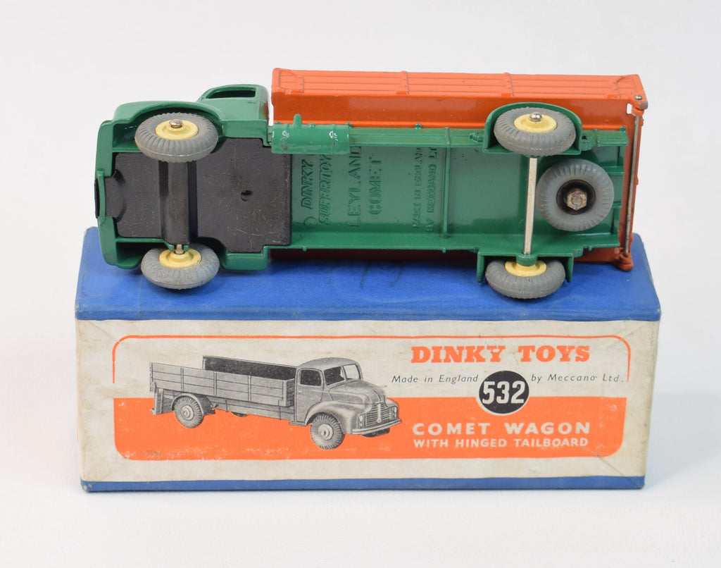 Dinky Toys GB Remorque ridelles à deux essieux Dinky Toys GB Remorque ridelles à deux essieux