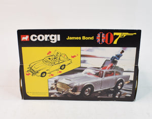 Corgi toys 271 Virtually Mint/Boxed (Cream interior)