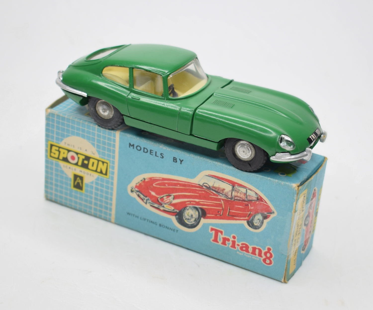 Spot-on 217 E Type Very Near Mint/Boxed (Bright Green).