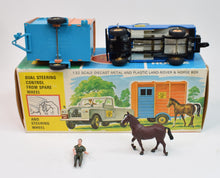 Britain's 9575 Land-Rover & Horse box Very Near Mint/Boxed