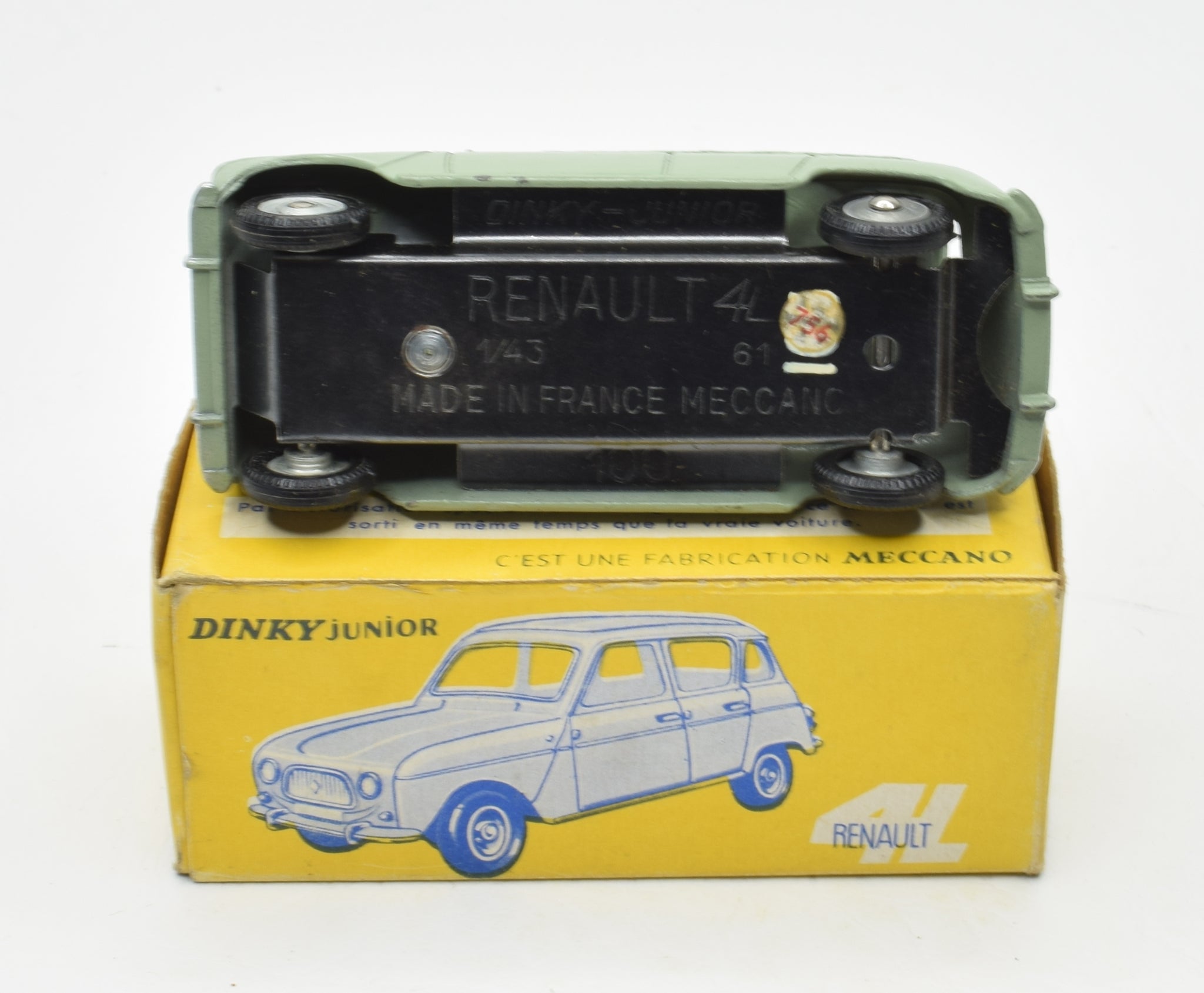 Renault 4 L DINKY JUNIOR n° 100, NEUVE, en boîte, sous Renault 4 L DINKY JUNIOR n° 100, NEUVE, en boîte, sous