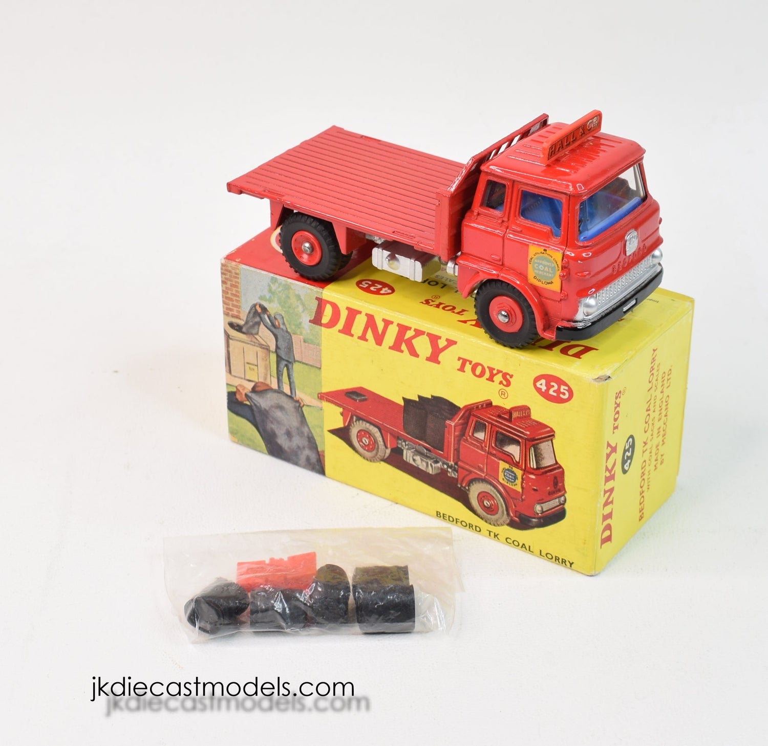希少 レア DINKY TOYS 425 箱入り新品 トラック DINKY TOYS 425. BEDFORD TK COAL WAGON HALL & Co.c/w SACKS