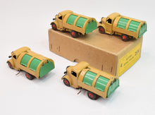 Dinky Toys 25v Bedford Refuse wagon Trade Set Very Near Mint/Boxed