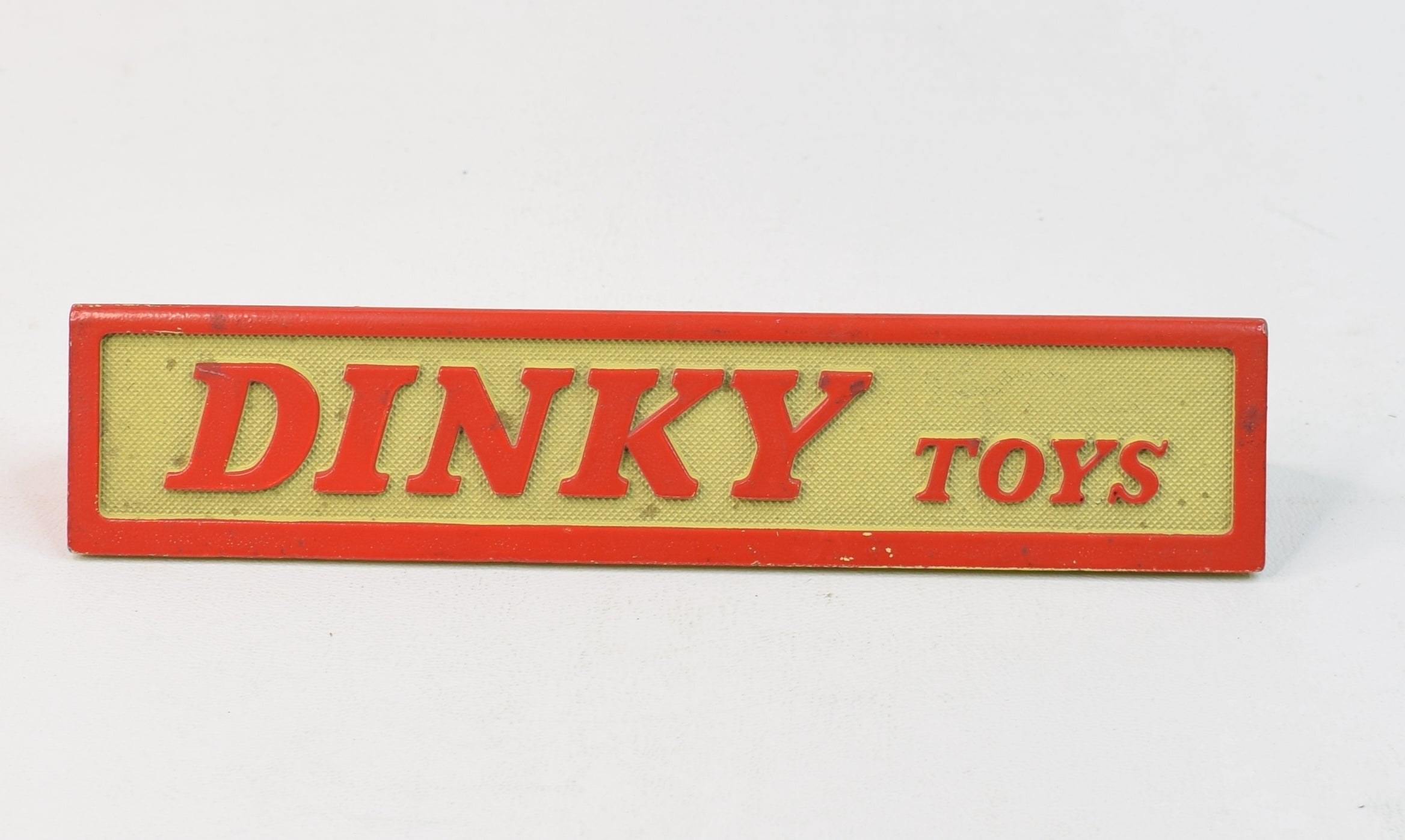 Triangular Dinky Counter or Shop window display sign – JK DIE-CAST MODELS