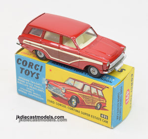 Corgi toys 491 Ford Consul Estate Virtually Mint/Boxed (Cast hubs)