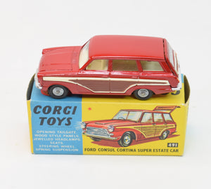 Corgi toys 491 Ford Consul Estate Virtually Mint/Boxed (Cast hubs)