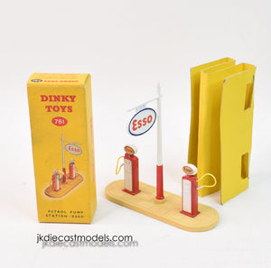 Dinky Toys 781 'Esso' Pump set Virtually Mint/Boxed