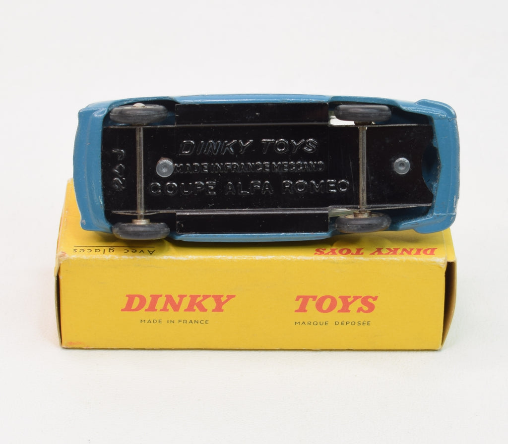 Dinky Toys 527 Alfa Romeo Super Sprint – Rouge – 1/43 – France – Proche Neuf