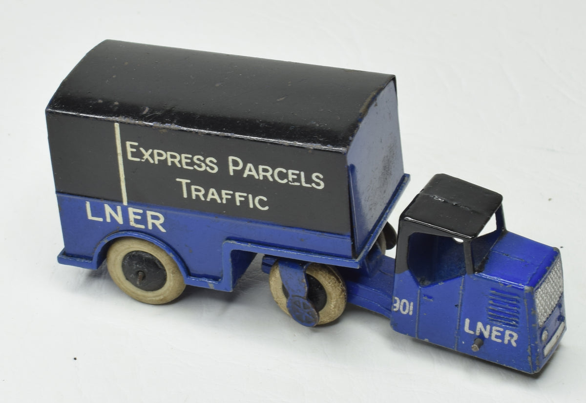 Pre war Dinky toys 33r Mechanical Horse LNER Very Near Mint