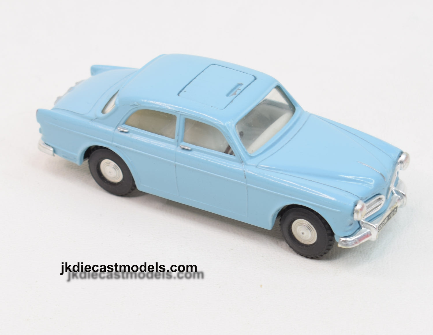 Spot-on 216 Volvo 122s Very Near Mint