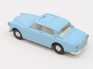 Spot-on 216 Volvo 122s Very Near Mint