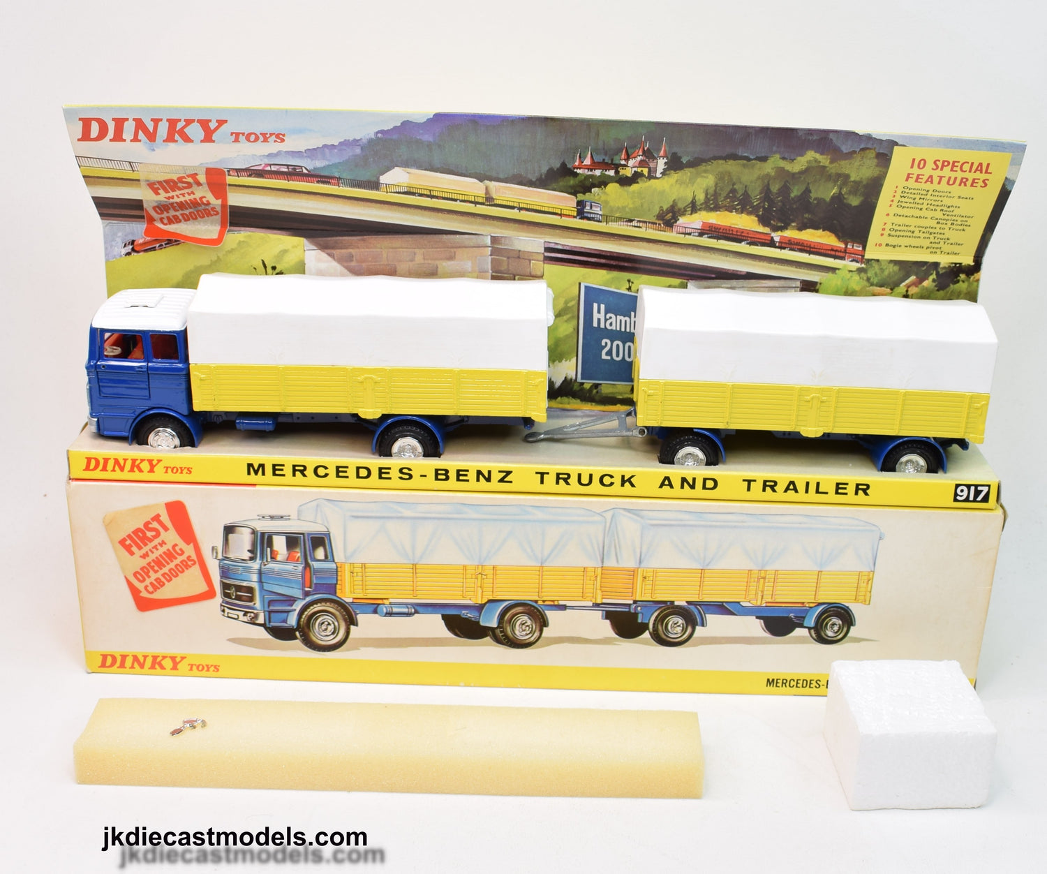 1:43 - Model truck - ref. 917 Mercedes Benz truck and trailer 1:43 - Model truck - ref. 917 Mercedes Benz truck and trailer