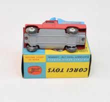 Corgi toys 487 Chipperfields Parade Land-Rover Virtually Mint/Boxed