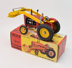 Major models Lincoln International Tractor with scoop Virtually Mint/Boxed