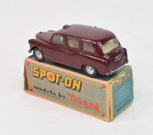Spot-on 155 FX4 Taxi Near Mint/Boxed (Incredibly rare) 'Roeburn Falls' Collection