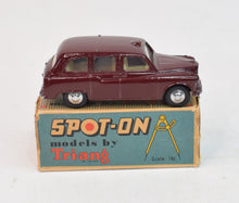 Spot-on 155 FX4 Taxi Near Mint/Boxed (Incredibly rare) 'Roeburn Falls' Collection