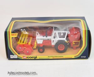 Corgi toys 1112 Combine Harvester/David Brown Virtually Mint/Lovely box