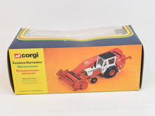 Corgi toys 1112 Combine Harvester/David Brown Virtually Mint/Lovely box