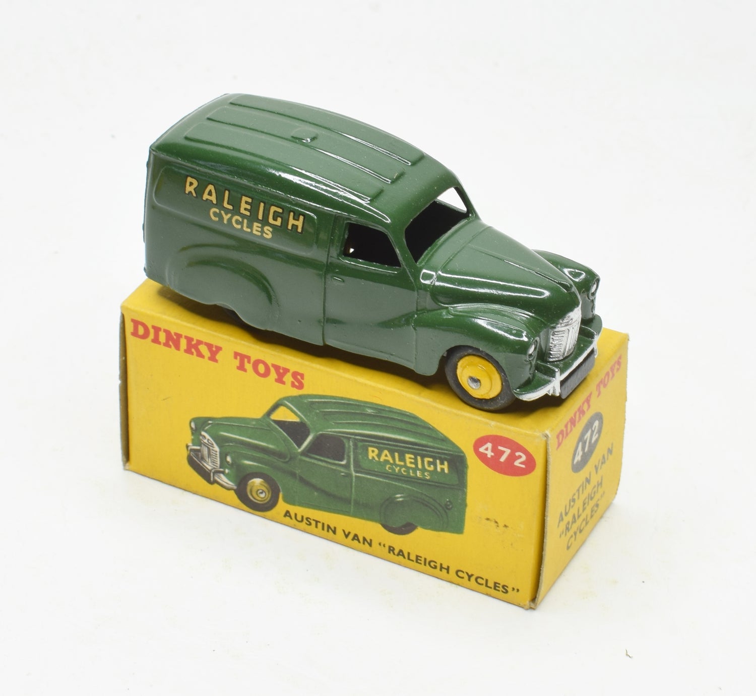Dinky Toys 472 Austin Van 