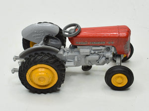 Spot-on 137 Massey-Ferguson Tractor Virtually/Mint