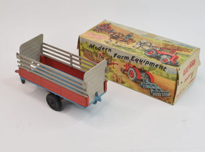 Crescent 1811 Animal Trailer Very Near Mint/Boxed