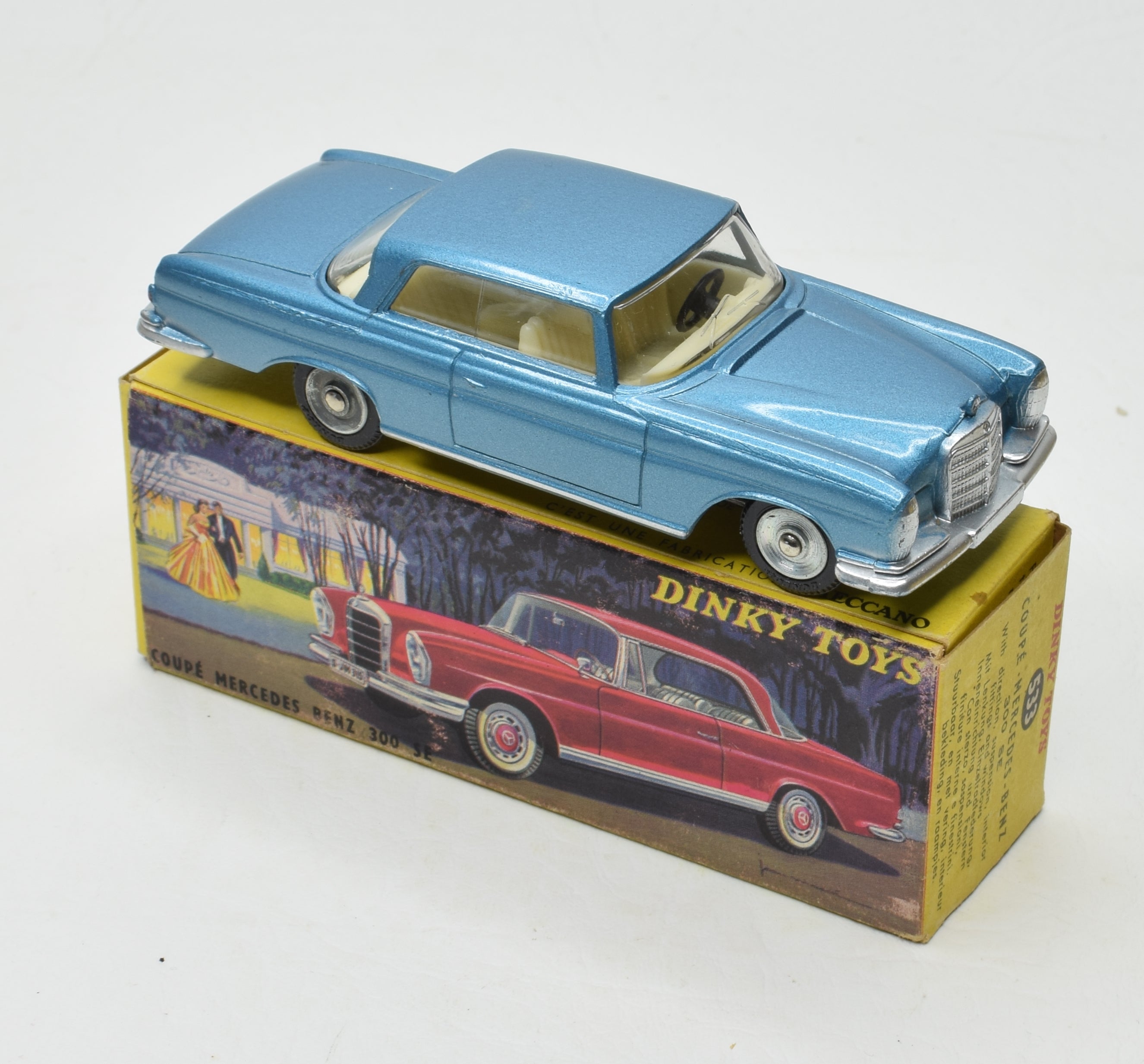 Dinky Toys F n° 533 Coupé Mercedes Benz 300 SE 1/43 Dinky Toys F n° 533 Coupé Mercedes Benz 300 SE 1/43