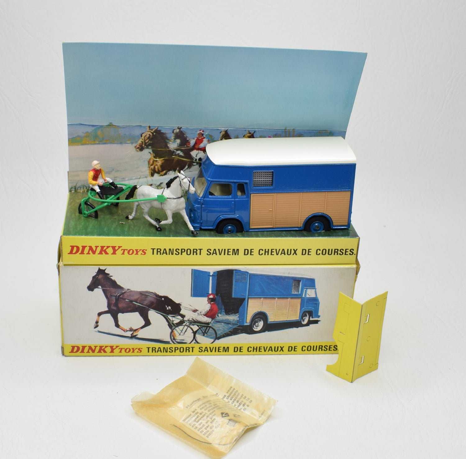 French Dinky 571 Saviem de chevaux de courses Virtually Mint/Boxed