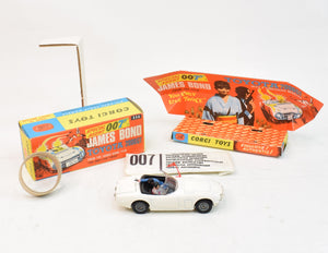 Corgi toys 336 James Bond Toyota Virtually Mint/Nice box