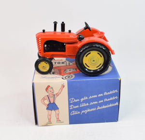 Skaraplast of Sweden - Mechanical tractor Virtually Mint/Boxed 'Monaco' Collection