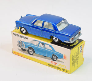 Dinky toys 160 Mercedes-Benz 250 S.E Virtually Mint/Lovely box