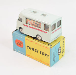 Corgi toys 407 Smith's Karrier Bantam Mobile shop Very Near Mint/Boxed