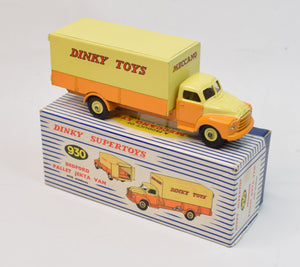 Dinky toys 930 Pallet-Jekta Van Virtually Mint/Boxed