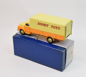 Dinky toys 930 Pallet-Jekta Van Virtually Mint/Boxed