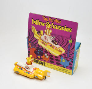 Corgi Toys 803 Yellow Submarine Near Mint/Boxed (White & Yellow hatch)