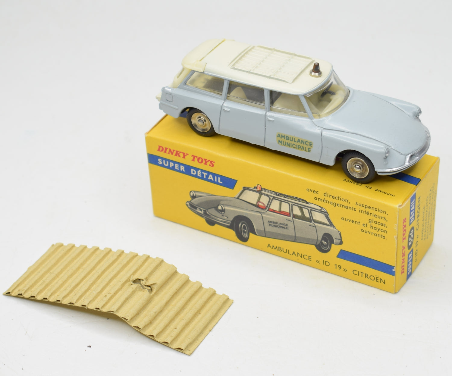 French Dinky Toys 556 Citroen D19 Ambulance Very Near  Mint/Boxed 'Carlton' Collection