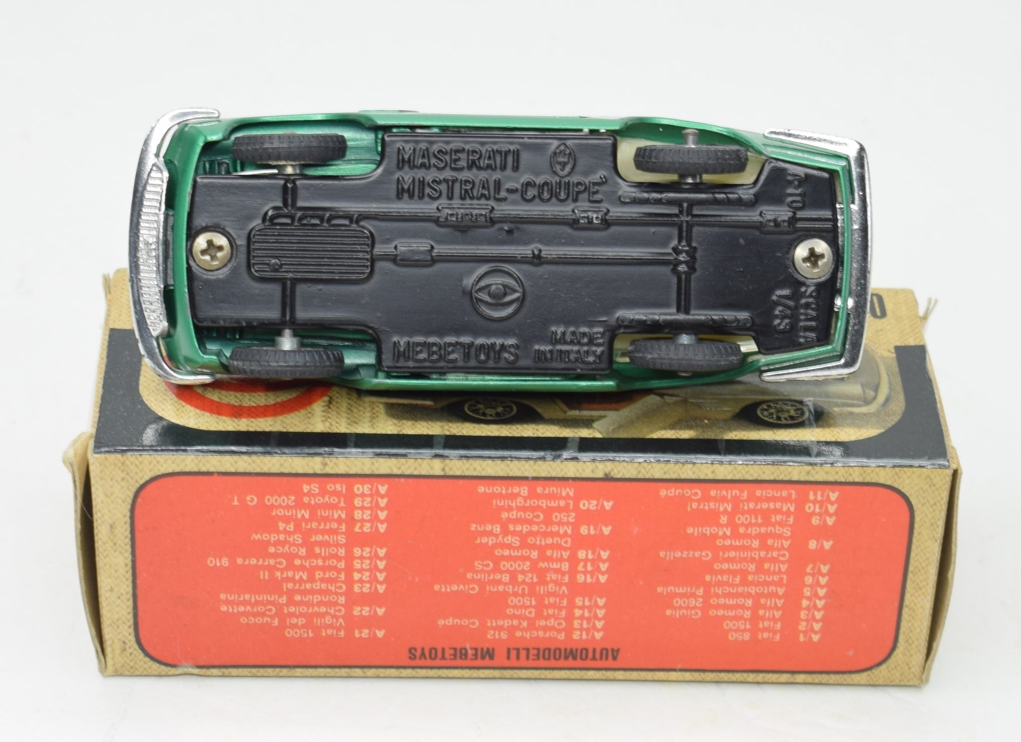 MASERATI MISTRAL - MEBETOYS A10 - intérieur avec volant EUR MASERATI MISTRAL - MEBETOYS A10 - intérieur avec volant EUR