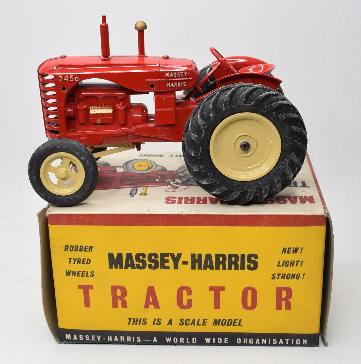 Matchbox Moko Lesney large scale Massey Harris Tractor Virtually Mint/Boxed