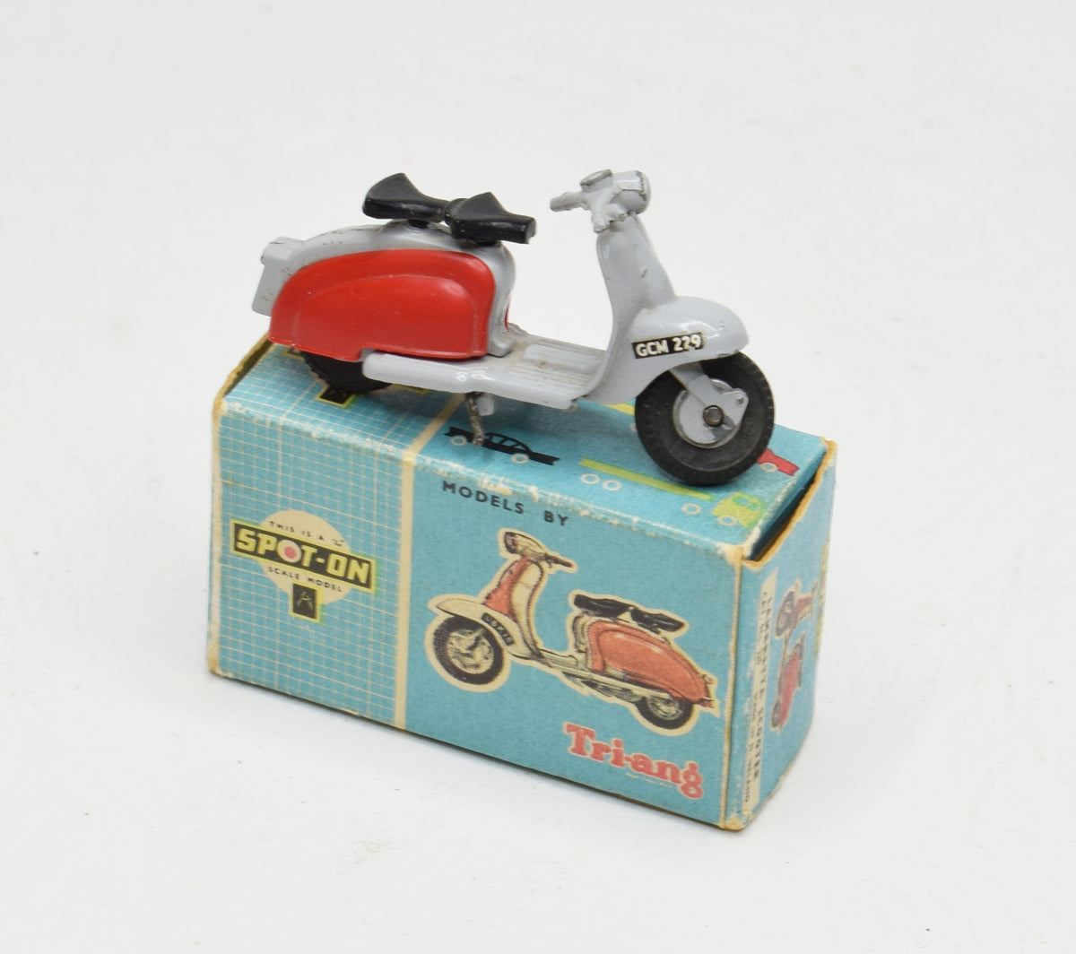 Spot-on 229 Lambretta Very Near Mint/Boxed (Earliest & rarest version)