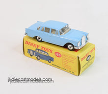 Dinky toys 186 Mercedes Benz 220 se Virtually Mint/Boxed