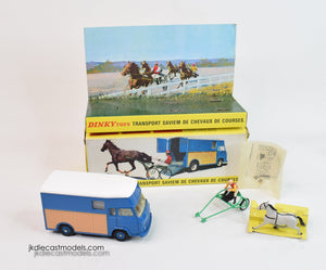 French Dinky 571 Saviemde chevaux de courses Virtually Mint/Boxed