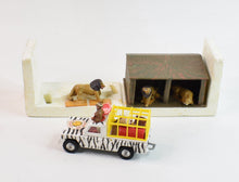 Corgi toys Gift set 8 Lions of Longleat Virtually Mint/Boxed (Shaped spun hubs)