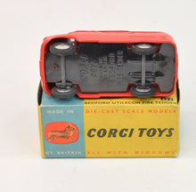 Corgi toys 423 Bedford 'Utilecon' Fire Tender Virtually Mint/Boxed