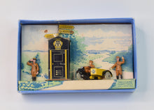 Dinky toys 44 Pre war A.A Hut, Motor Cycle & Guides Very Near Mint/Boxed 'Carlton' Collection