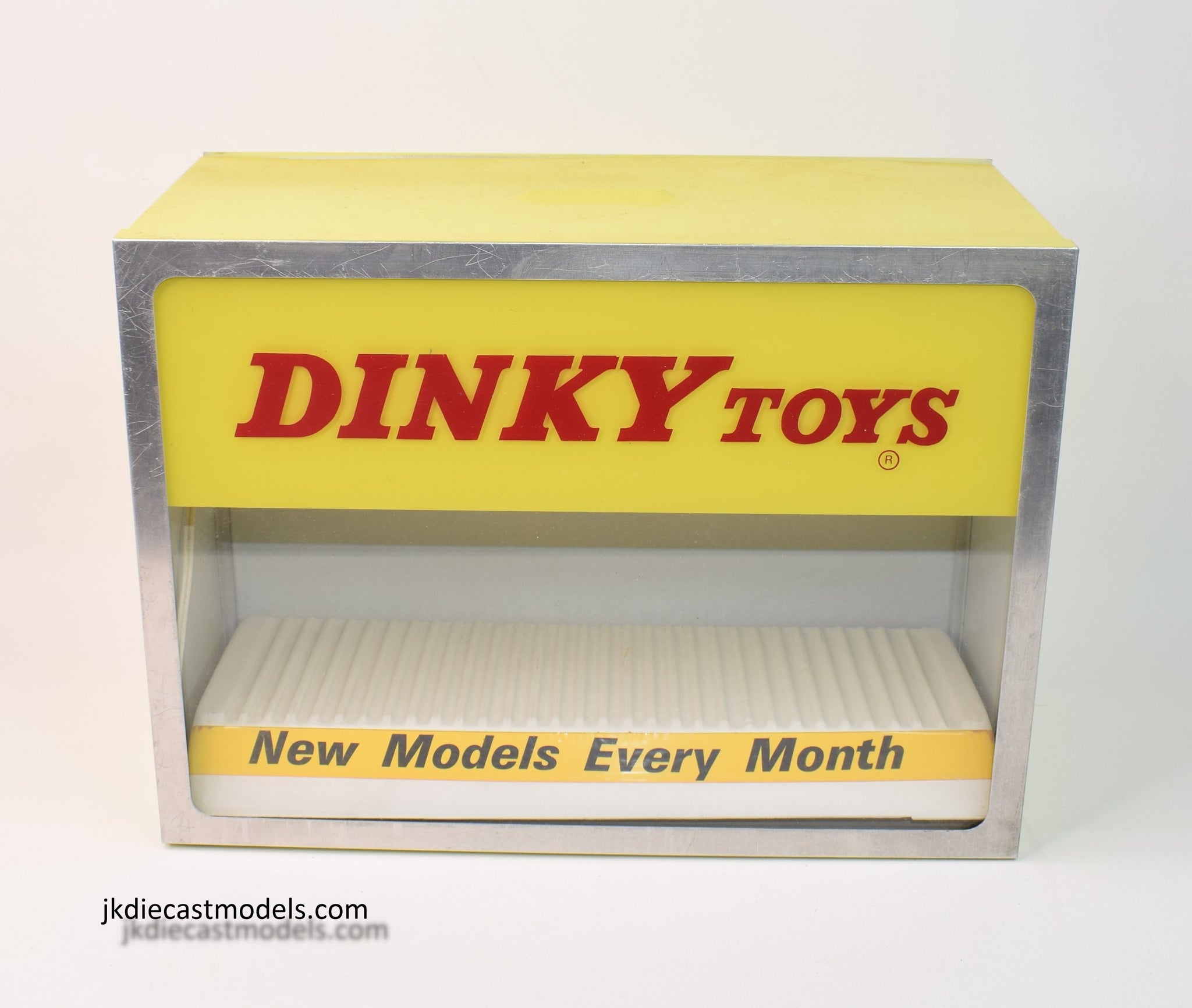 Dinky Illuminating Shop Display Window Box – JK DIE-CAST MODELS