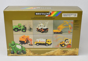 Britain's 9917 Police Land-Rover layout (Old shop stock)